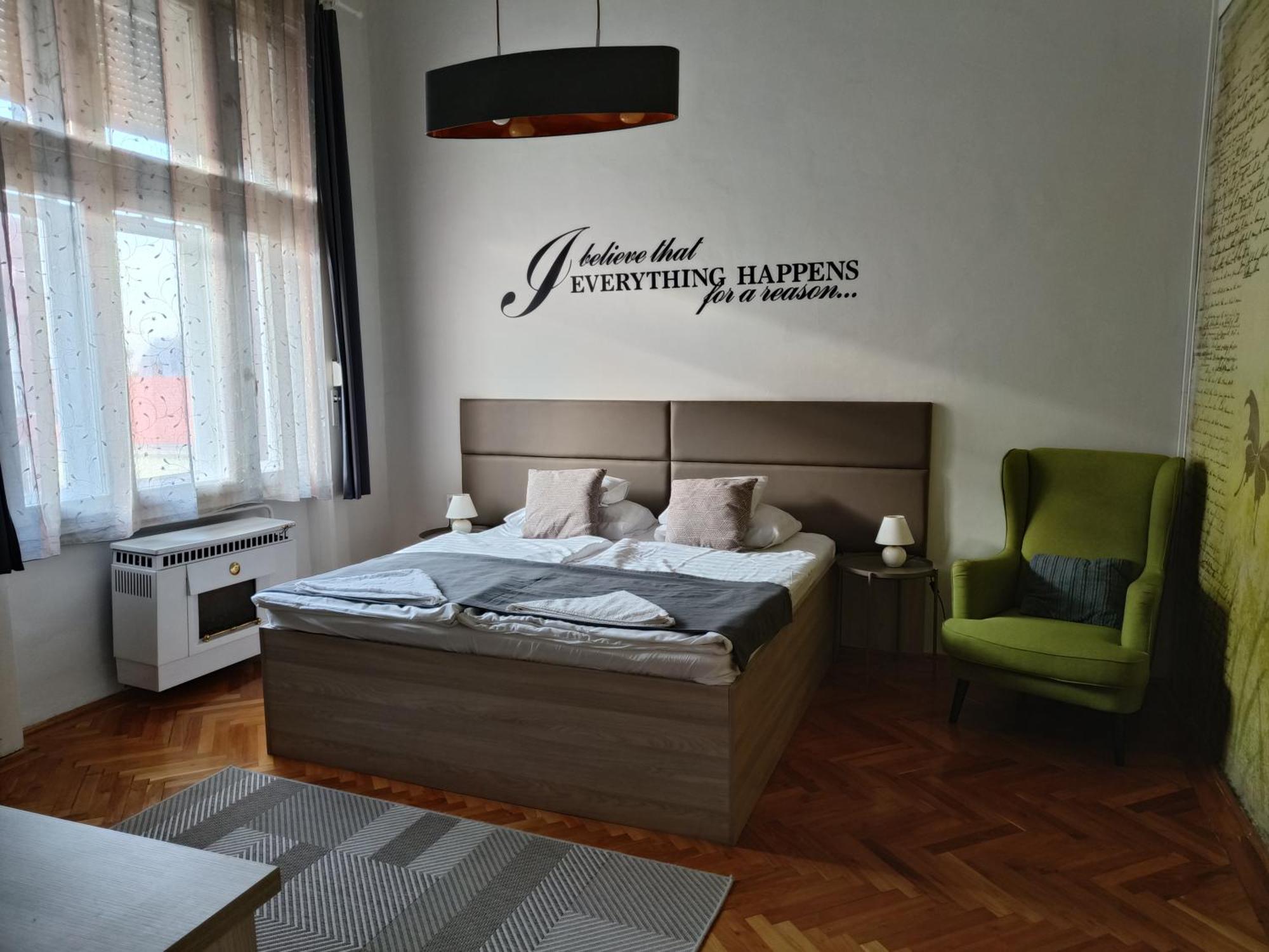 Pasti Central Apartment. Debrecen Exterior photo