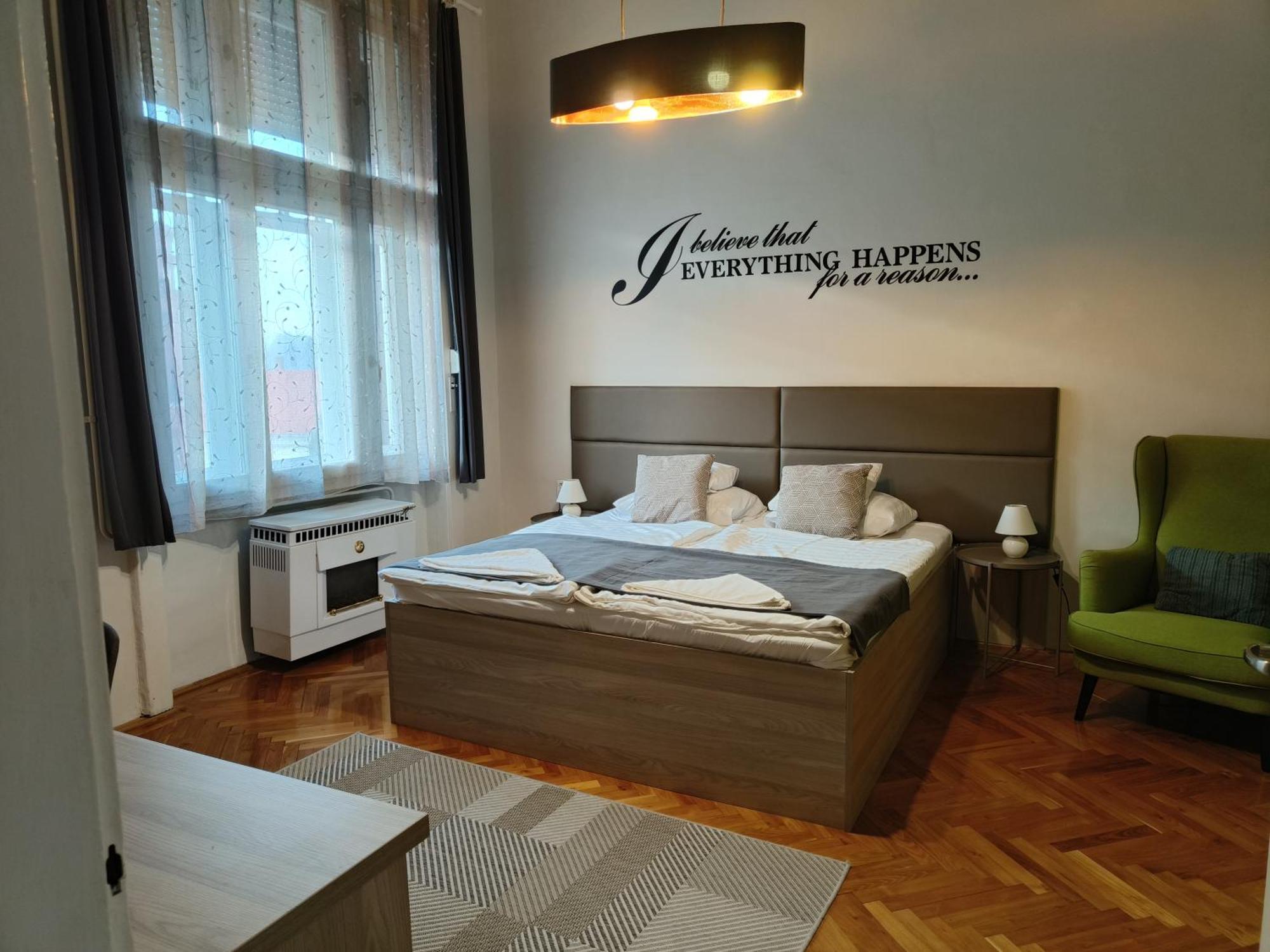 Pasti Central Apartment. Debrecen Exterior photo