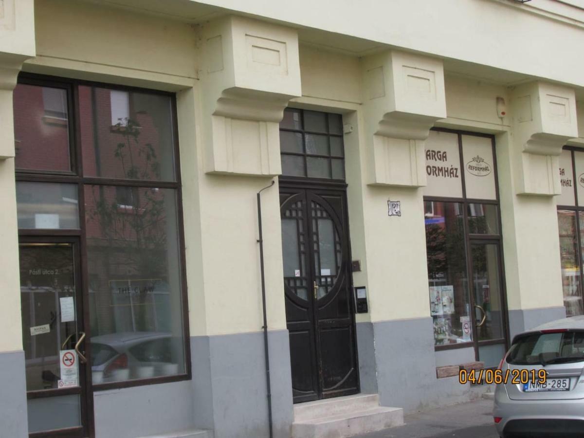 Pasti Central Apartment. Debrecen Exterior photo